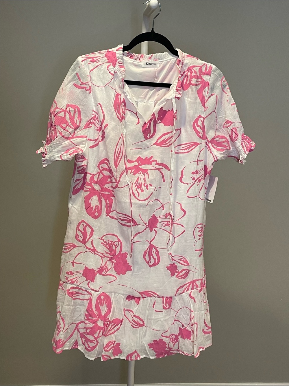 Kindred Pink and White Floral Dress NWT - Large